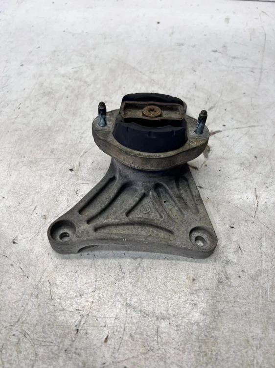 ŁAPA PODUSZKA SKRZYNI AUDI A4 B6 B7 8E0399115R