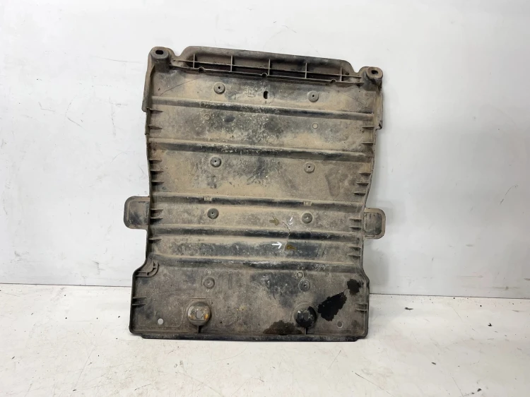 OSŁONA PŁYTA PODWOZIA AUDI A3 8V VOLKSWAGEN SEAT SKODA 5Q0825230H 99/26