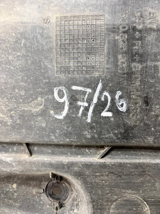 OSŁONA PŁYTA PODWOZIA PRAWA AUDI A3 8V 5Q0825202L 97/26