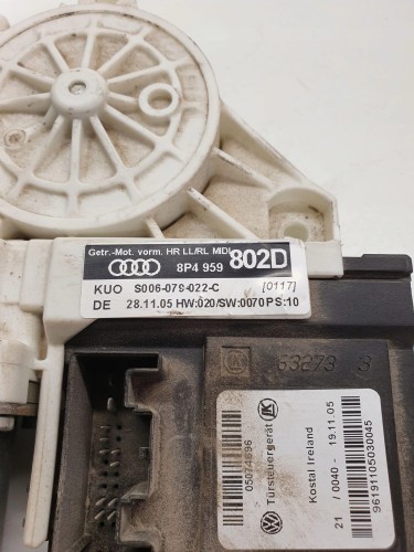 SILNICZEK SZYBY PRAWY AUDI A3 8P LIFT 8P4959802D