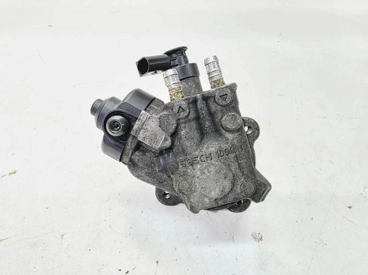 POMPA WTRYSKOWA AUDI VOLKSWAGEN SEAT SKODA 2.0 TDI 03L130755AB 0445010533