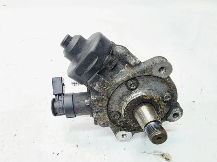 POMPA WTRYSKOWA AUDI VOLKSWAGEN SEAT SKODA 2.0 TDI 03L130755AB 0445010533