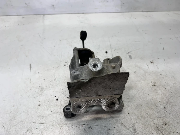 MOCOWANIE ŁAPA SILNIKA PRAWA AUDI A4 B9 A5 8W Q7 4M 3.0TDI 4M0199308AT
