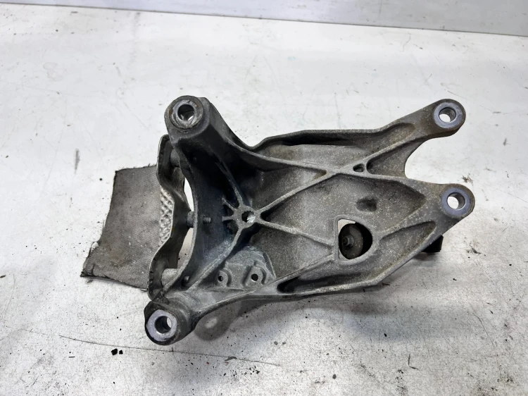 MOCOWANIE ŁAPA SILNIKA PRAWA AUDI A4 B9 A5 8W Q7 4M 3.0TDI 4M0199308AT