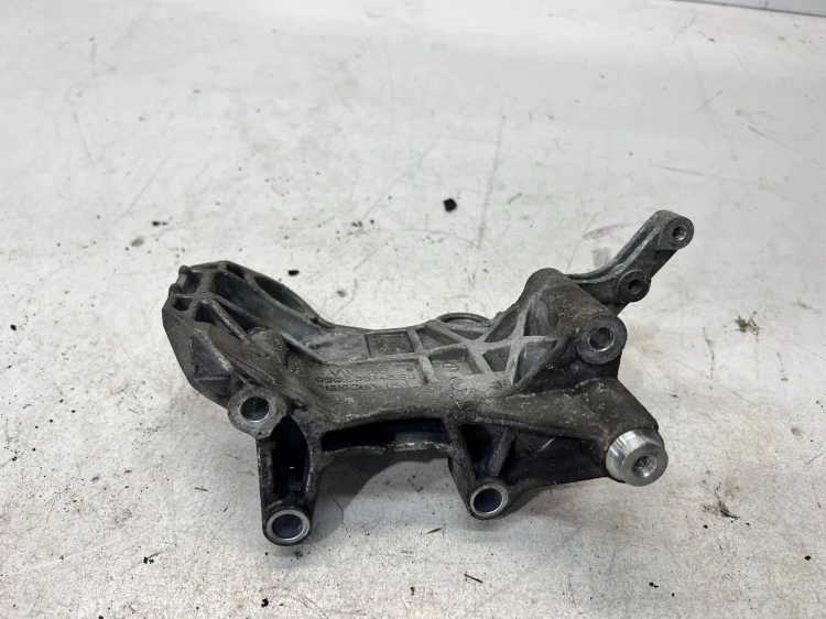 ŁAPA ALTERNATORA AUDI A6 A7 A8 3.0TDI 059903143BJ