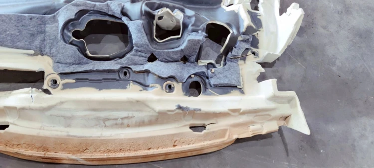 WYGŁUSZENIE ŚCIANY GRODZIOWEJ AUDI Q3 83B863947A