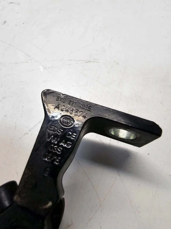 ZAWIAS DRZWI LEWY AUDI A1 8X Q3 8U A3 8V 8X0831403E