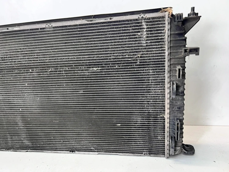 CHŁODNICA WODY AUDI A4 B8 A5 8T Q5 A6 C7 A7 8K0121251Q