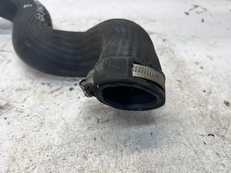 RURA PRZEWÓD INTERCOOLERA AUDI A4 B7 8E0145737E