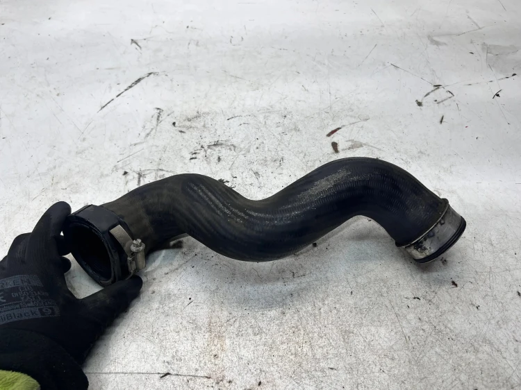 RURA PRZEWÓD INTERCOOLERA AUDI A4 B7 8E0145737E