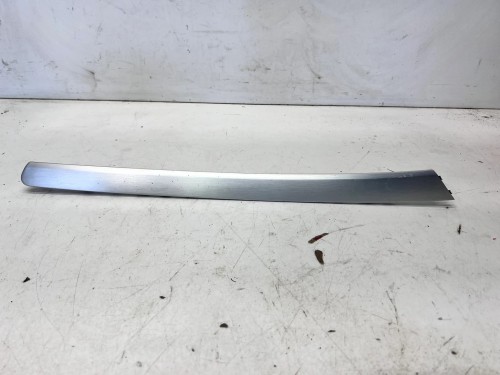 DEKOR DRZWI PRAWY PRZÓD AUDI A5 8T 8T0867410 1/26 SZCZOKOWANE ALUMINIUM