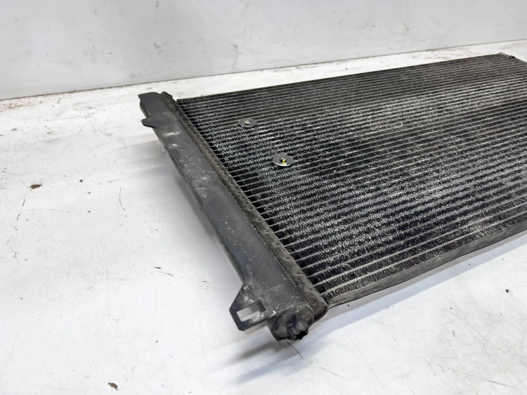 CHŁODNICA KLIMATYZACJI AUDI Q7 4L 4L0260401A