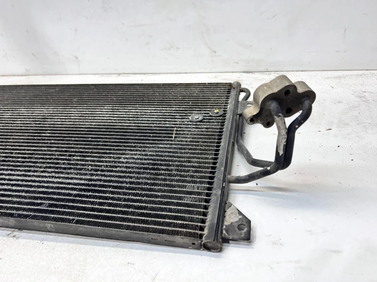 CHŁODNICA KLIMATYZACJI AUDI Q7 4L 4L0260401A