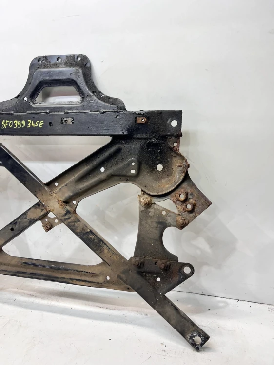 WSPORNIK TRAWERS WÓZEK PRZÓD AUDI A5 CABRIO 8F0399345E