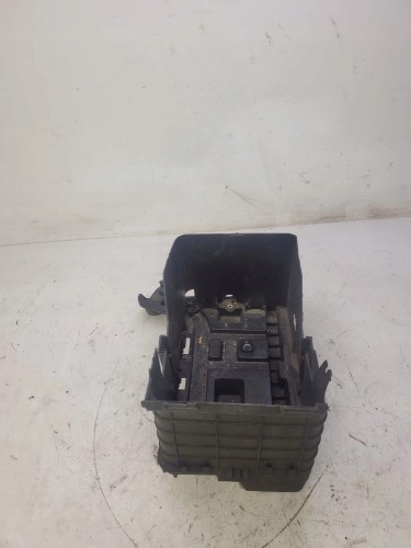 PODSTAWA AKUMULATORA AUDI A3 Q3 1K0915333H