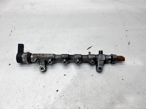 LISTWA WTRYSKOWA AUDI VOLKSWAGEN SEAT SKODA 2.0 TDI 03L130089Q 057130764AB