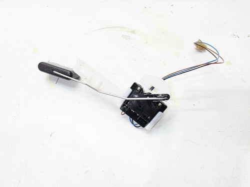 CZUJNIK POZIOMU PALIWA AUDI A4 B9 A5 8W0919047