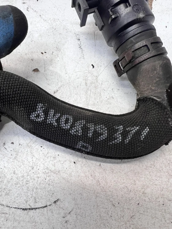 RURA PRZEWÓD WĄŻ WODY AUDI A4 B8 A5 8K0819371A