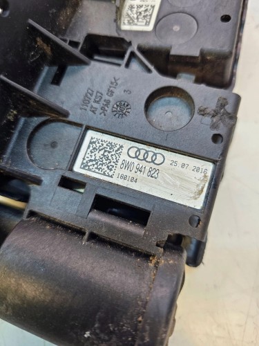 ROZDZIELACZ PRĄDU AUDI A4 B9 A5 8W 8W0941823 8W0941824AP