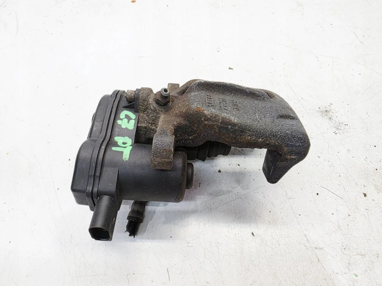 ZACISK HAMULCOWY ELEKTRYCZNY PRAWY TYŁ AUDI A6 C7