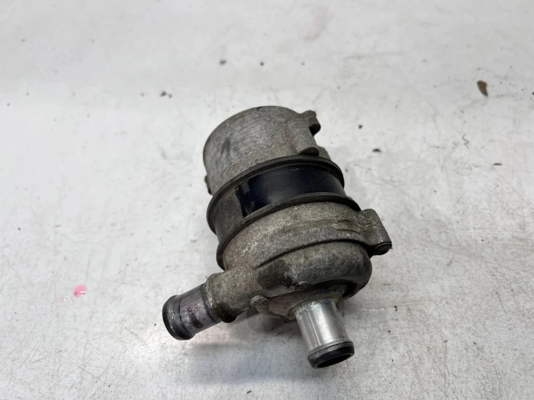 DODATKOWA POMPA PŁYNU CHŁODZĄCEGO AUDI A4 B9 A5 4H0965569A