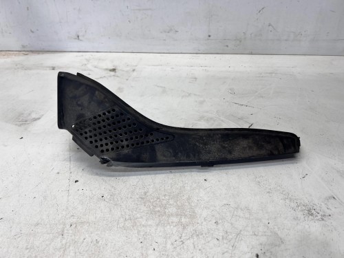 WLOT DOLOT POWIETRZA AUDI A4 B9 A5 8W 8W0129618A