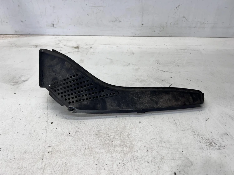 WLOT DOLOT POWIETRZA AUDI A4 B9 A5 8W 8W0129618A