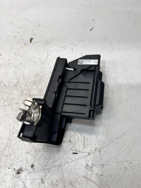 KLEMA PLUSOWA AUDI A4 B9 A5 8W0915459E