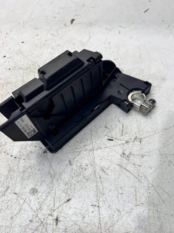 KLEMA PLUSOWA AUDI A4 B9 A5 8W0915459E
