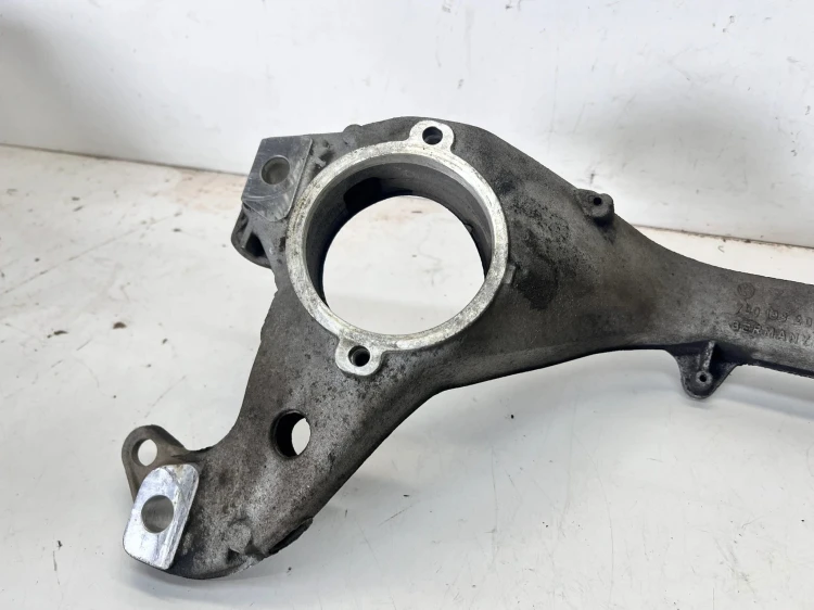 PODPORA MOCOWANIE SILNIKA PRAWA AUDI Q7 4L 7L0199207A