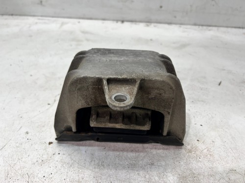ŁAPA PODPORA MOCOWANIE SILNIKA AUDI A3 8L 1.9 TDI 1J0199555AP
