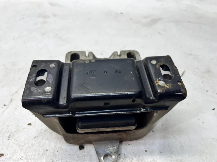 ŁAPA PODPORA MOCOWANIE SILNIKA AUDI A3 8L 1.9 TDI 1J0199555AP