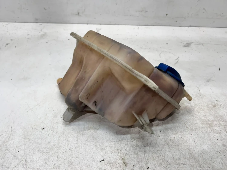 ZBIORNIK WYRÓWNAWCZY AUDI A6 C6 2.7 3.0 4F0121403B