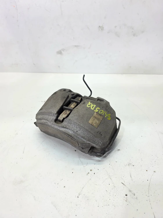 ZACISK HAMULCOWY LEWY PRZÓD AUDI A4 B9 A5 8W 8W05DD 973