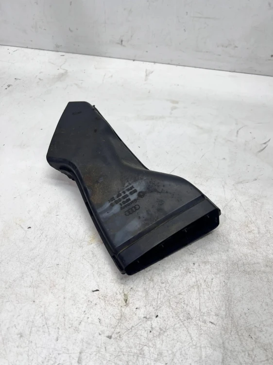 WLOT DOLOT POWIETRZA AUDI A4 B6 8E0129618G
