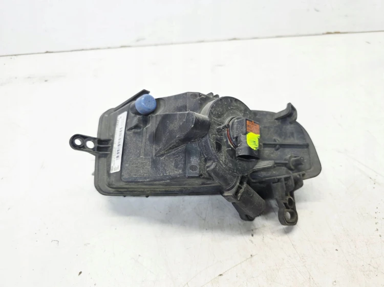 HALOGEN LAMPA PRZECIWMGIELNA PRAWY PRZÓD AUDI A5 8T LIFT 8T0941700F