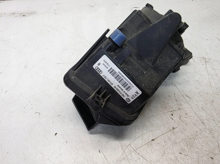 HALOGEN LAMPA PRZECIWMGIELNA PRAWY PRZÓD AUDI A5 8T LIFT 8T0941700F