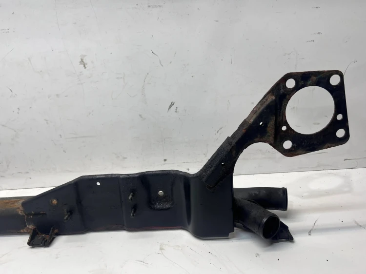 RURA PRZEWÓD INTERCOOLERA Z PASA PRZEDNIEGO AUDI A4 B7 3.0 TDI 8E0199521DM