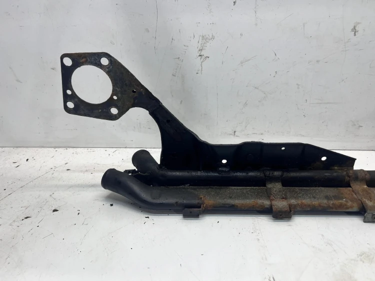 RURA PRZEWÓD INTERCOOLERA Z PASA PRZEDNIEGO AUDI A4 B7 3.0 TDI 8E0199521DM
