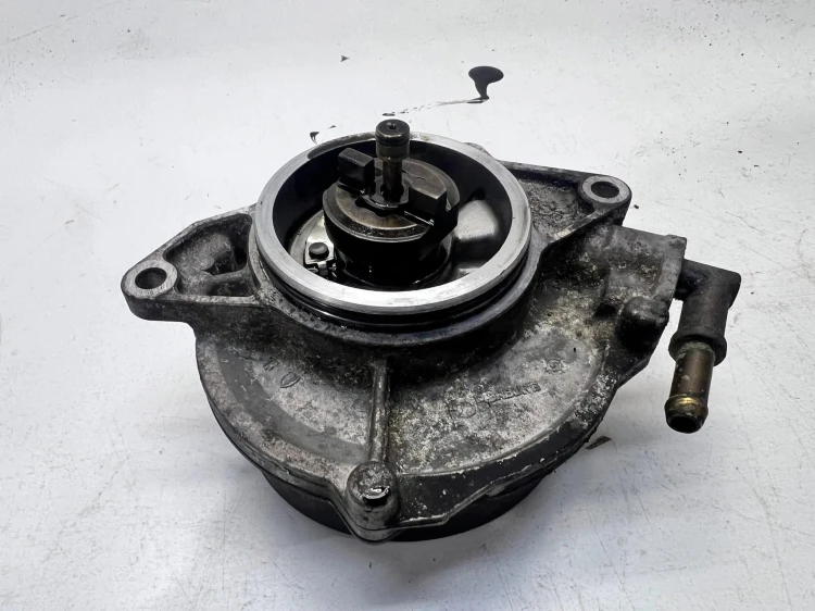 POMPA VACUM AUDI 3.0 TDI 057145100P