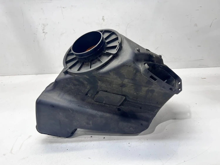 OBUDOWA FILTRA POWIETRZA AUDI A6 C7 4G0133836Q