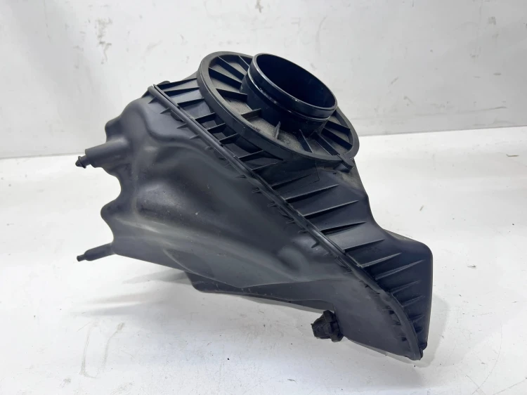 OBUDOWA FILTRA POWIETRZA AUDI A6 C7 4G0133836Q