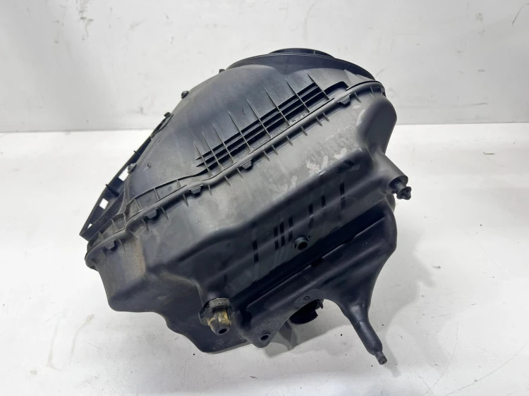 OBUDOWA FILTRA POWIETRZA AUDI A6 C7 4G0133836Q