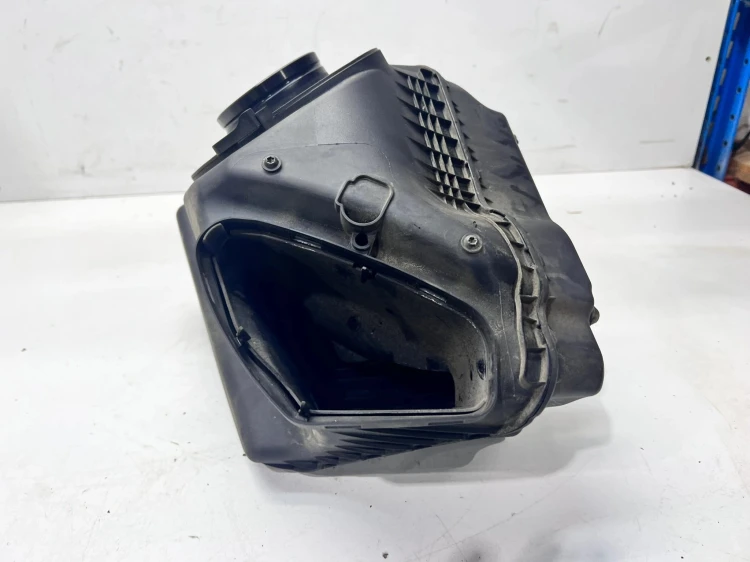 OBUDOWA FILTRA POWIETRZA AUDI A6 C7 4G0133836Q