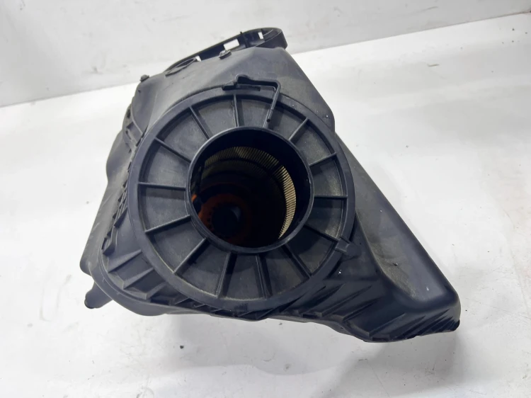 OBUDOWA FILTRA POWIETRZA AUDI A6 C7 4G0133836Q