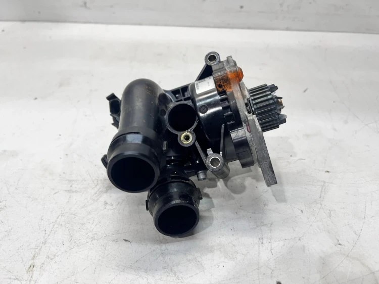 POMPA WODY AUDI A3 A4 A5 1.8 2.0 TFSI 06H121026DR