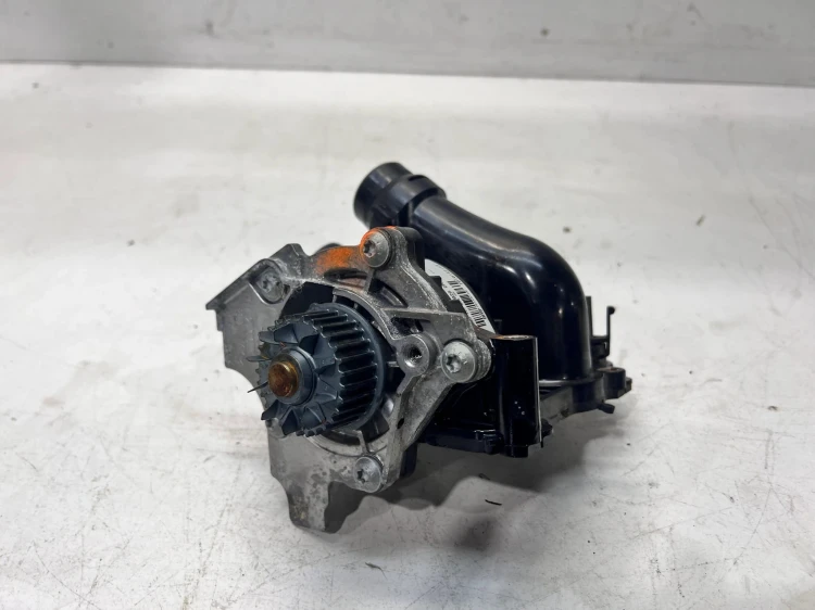 POMPA WODY AUDI A3 A4 A5 1.8 2.0 TFSI 06H121026DR