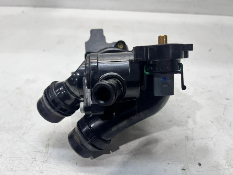 POMPA WODY AUDI A3 A4 A5 1.8 2.0 TFSI 06H121026DR