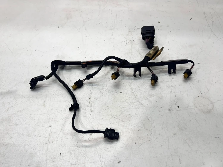 WIĄZKA WTRYSKÓW AUDI A3 8V 8P VW SEAT SKODA 1.8 TFSI 06J971082B