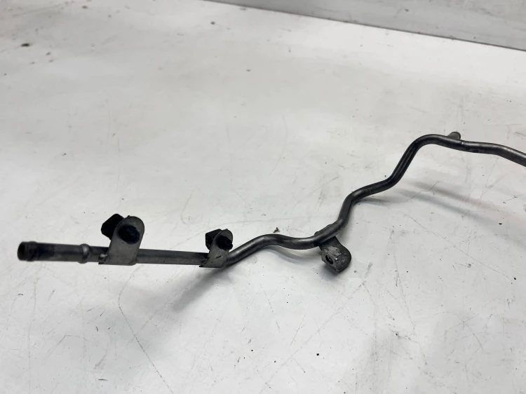 RURA PRZEWÓD WODY AUDI VW A4 B8 1.8 TFSI 2.0 TFSI 06J121075F
